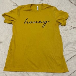 Only worn once graphic tee